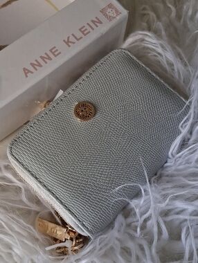 Wallet With Chain Straps